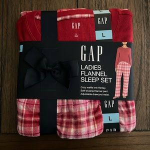 Gap Flannel Sleep Set